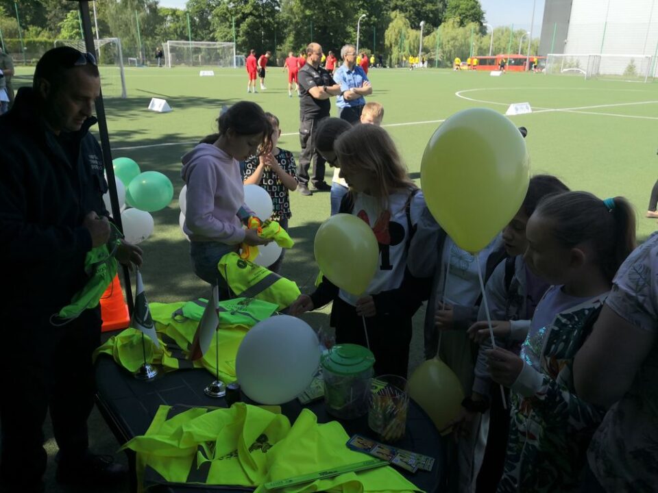 Piknik dla dzieci "Wszyscy do jednej bramki"