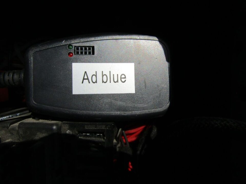 Pojazd z ingerencją w układ oczyszczania spalin