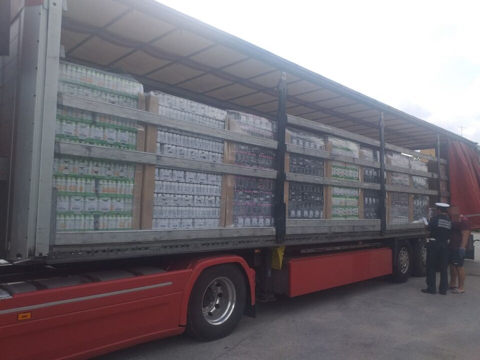 Pojazd przewożący towary niebezpieczne bez odpowiedniego oznakowania